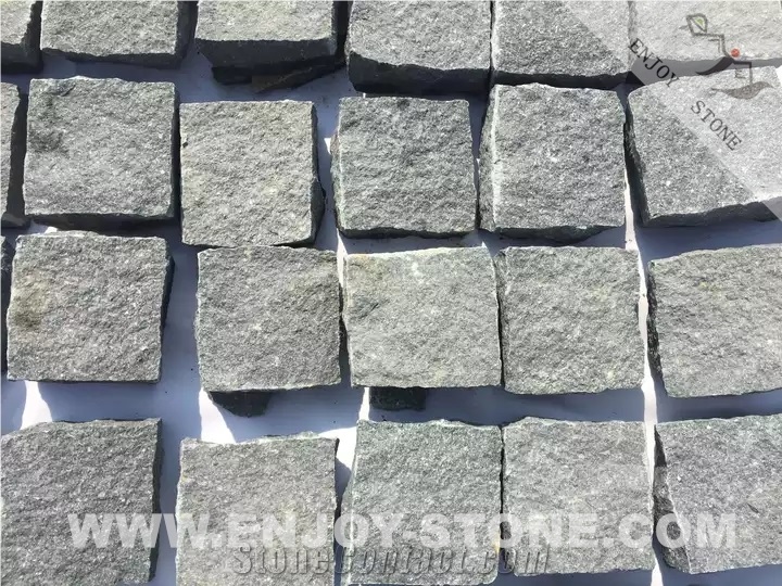 G612 Dark Green Granite Natural Split Cube Paving Stone