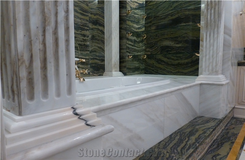 Calacatta Luccicoso-Giallo Siena Marble-Verde Bamboo Bathroom Design