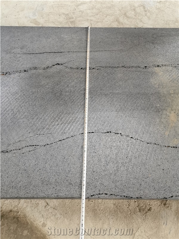 Hainan Black Ant Line Slabs Big Tiles