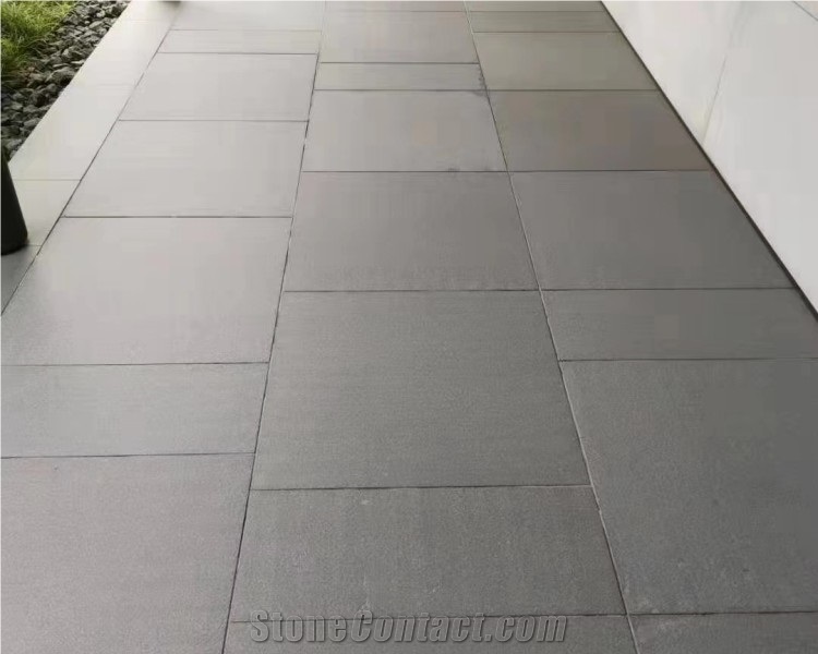 Customized Honed Natural Grey Sandstone Stone Slab Tiles