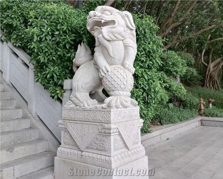 Outdoor Garden Life Size Natural Stone Sculpture Hand Carved