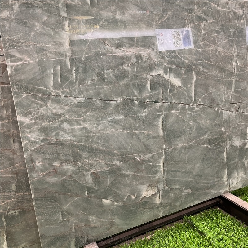 Luxury Emerald Green Quartzite Slabs For Background Wall