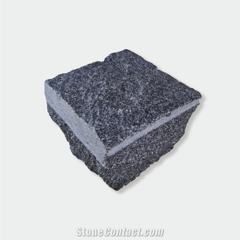 G20 Black Granite Cobble Natural Split