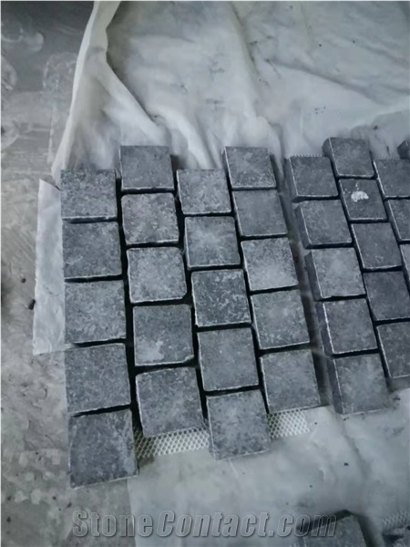 G684 Black Granite Cobble Cube Stones With Mesh