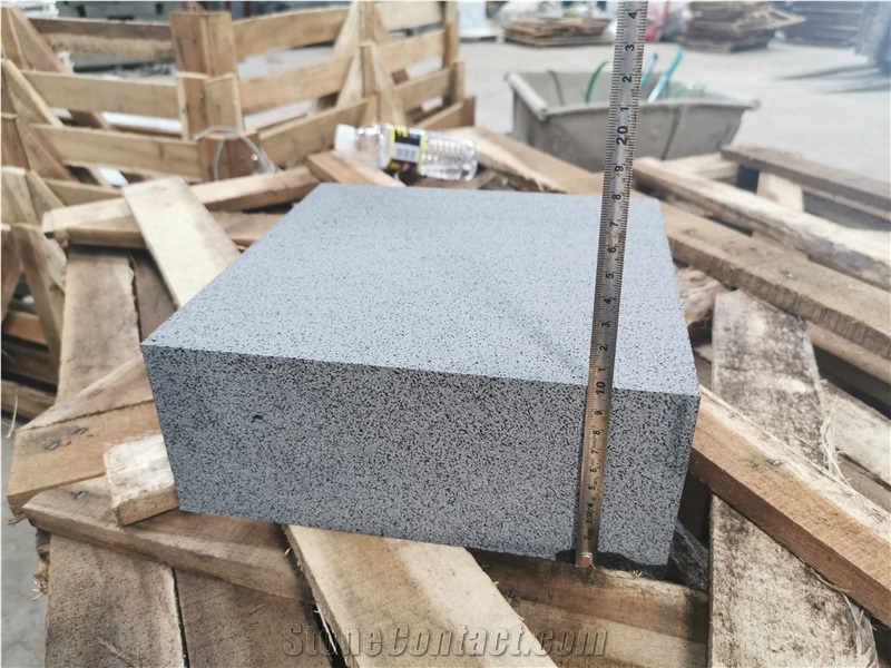 Hainan Grey Basalt10cm Small Sized Driveway Paver