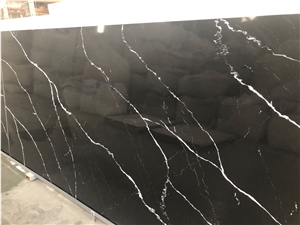 Nice Vein And Black Background Quartz Slab