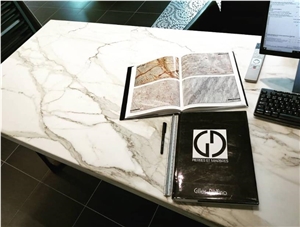Calacatta Gold Marble Table Top
