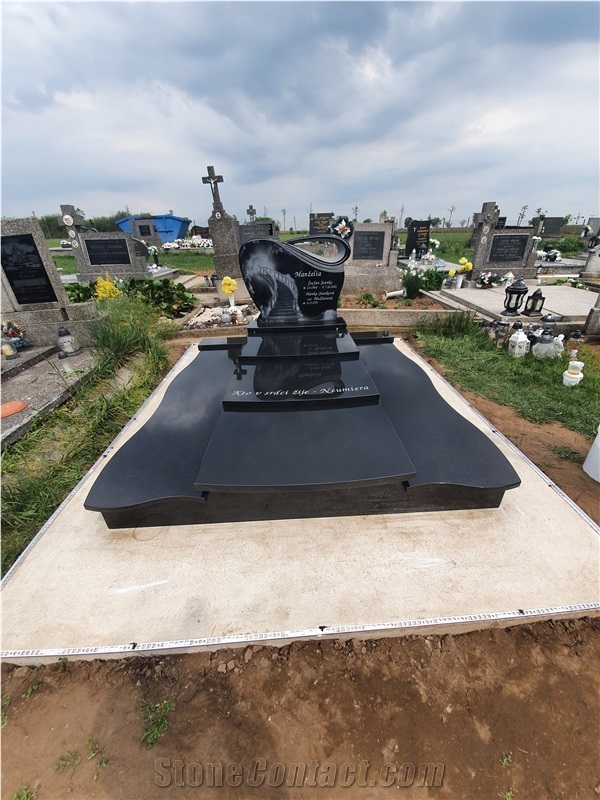 Double Grave With Absolute Black Granite