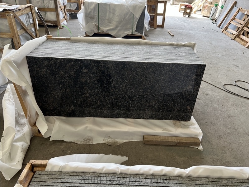 Black Brown Granite Polished Slabs