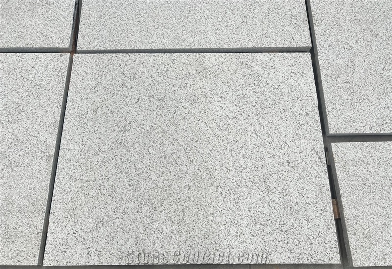Solar White Granite Stone Wall Cladding Tile