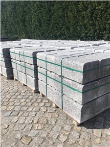 Macheado Lapa Granite Kerbstone