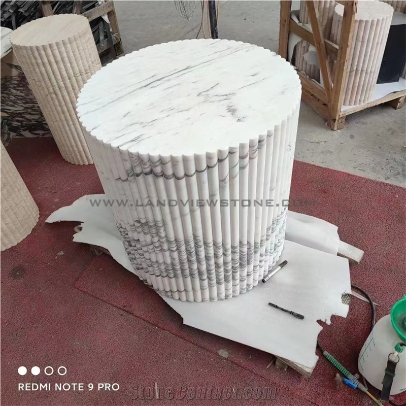 Calacatta Marble Side Table With Scalloped Edge