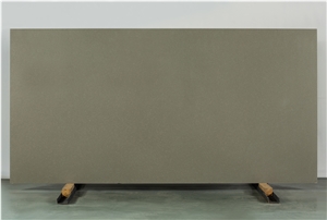 Noble Pattern Quartz Stone Slabs Brown Background