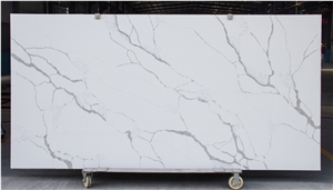 Calacatta Luccia Quartz Kitchen Slab