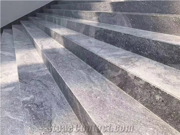 Nero Santiago Granite Steps Stair Riser