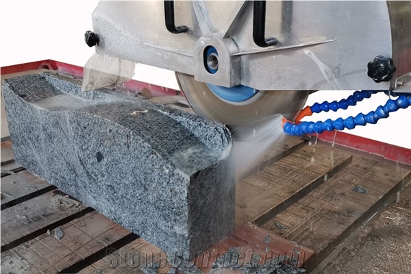 HKNC-825 5 Axis CNC Bridge Saw Granite Machine For Carving Milling