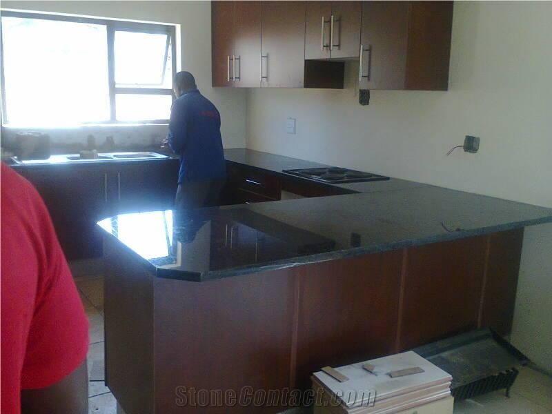 Zimbabwe Absolute Black Granite Kitchen Countertops