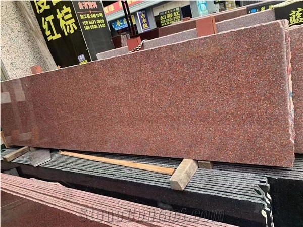 India Royal Red Granite Small Slabs For Outdoor Flooring Use