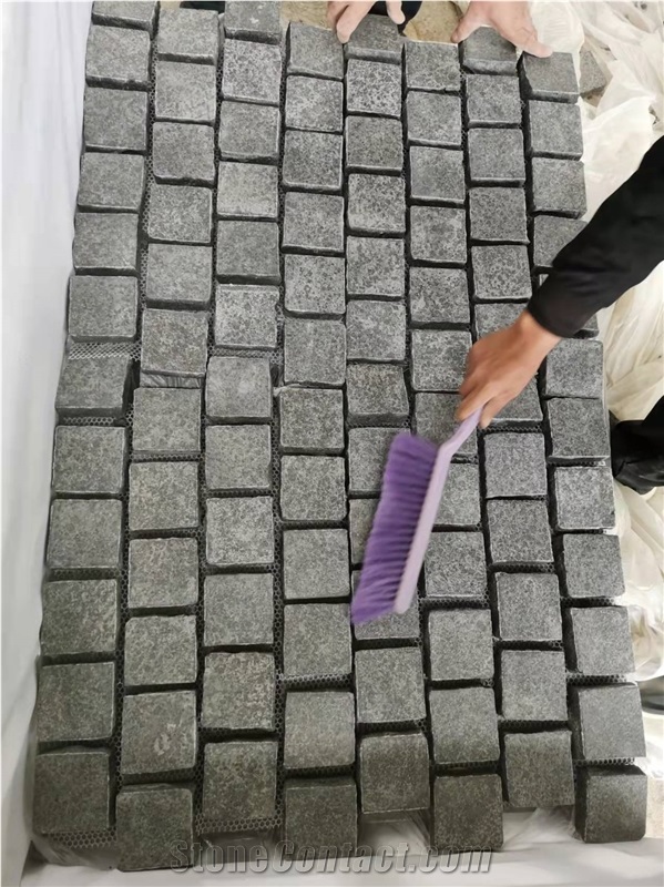 Old G684 Black Grantie Flamed  Cobble Stone With Mesh
