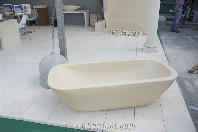 Solid Bathtub In Pietra Leccese