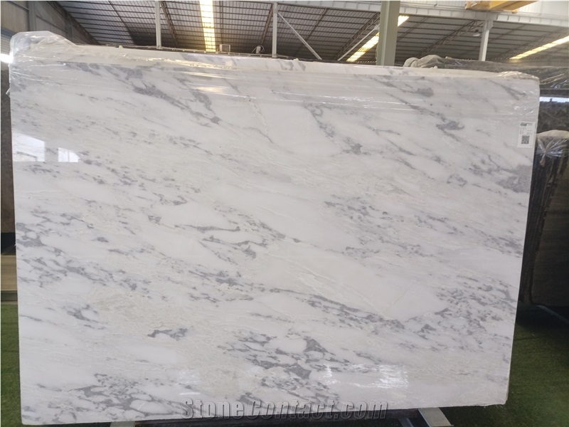 New Calacatta White Marble Slabs In Super White Base Color