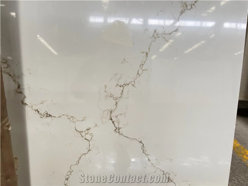 White Calacatta Quartz Slab With Gold Vein China