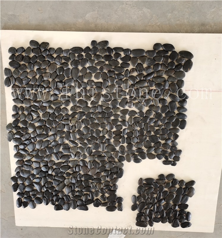 China Black Pebble Mosaic On Net Tiles