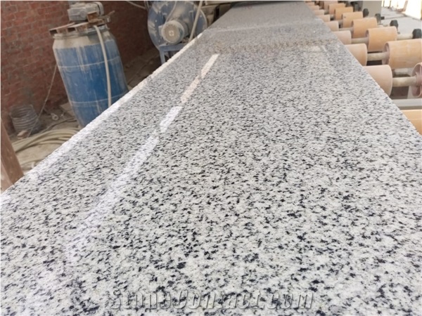 White Halayeb  Granite Slabs And Tiles