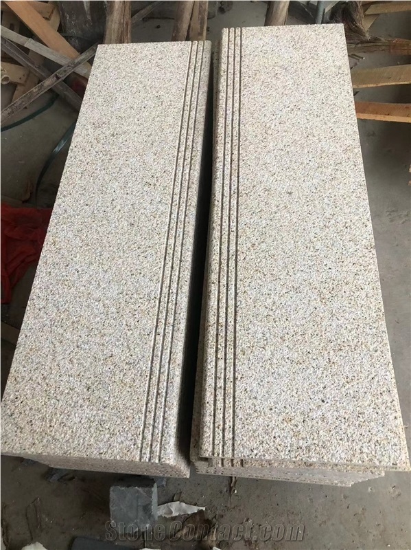 Chinese Granite  G682 Bushhammer Steps