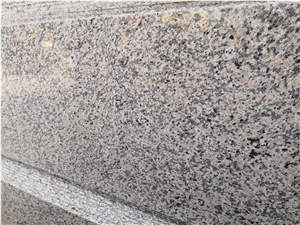 China Tiger Skin Yellow Granite Slab Kitchen Tile Floor