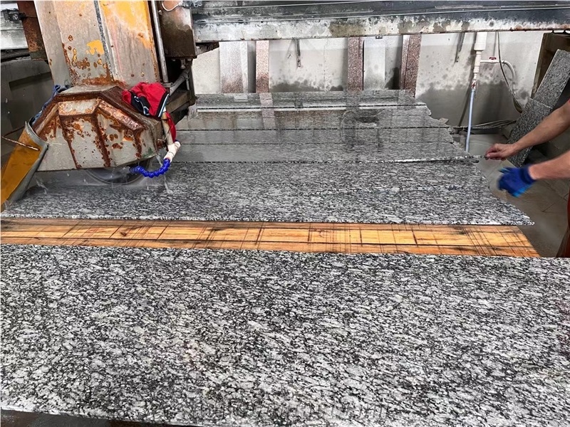 China Seawave Gray Flower Granite New Quarry Slab Tiles