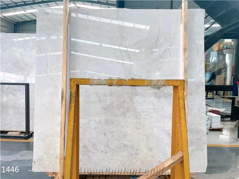 China Yabo White Marble Slabs For Interior Wall Tile Use
