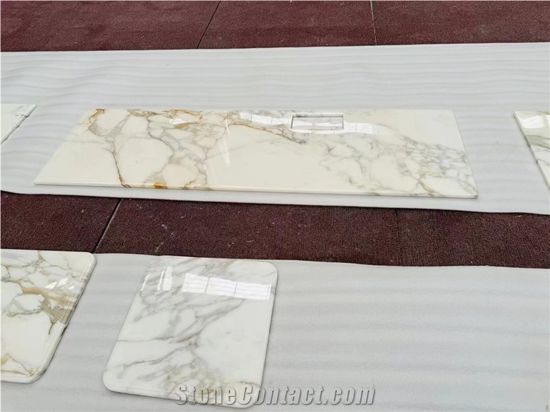 Square Calacatta Gold Marble Table Top For Restaurant Dining