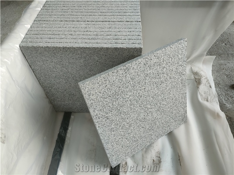 Flamed Silver Grey Granite Tile Paving Stone