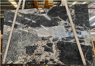 Elephant White With Black And Grey Marble Slabs
