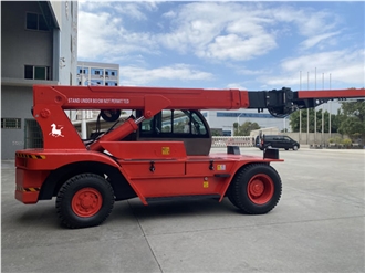 Telescopic Crane For Slab Loading And Unloading