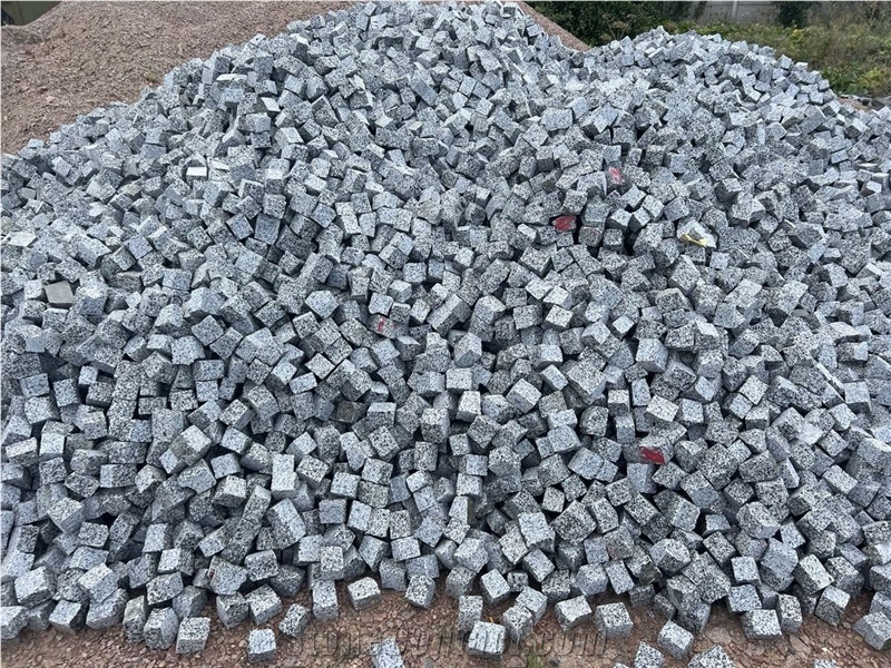 Light Grey Ukraine Granite Cobble Stones