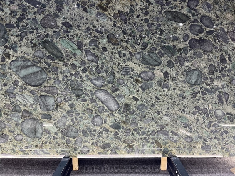 Palladium Smeraldo Quartzite Slabs