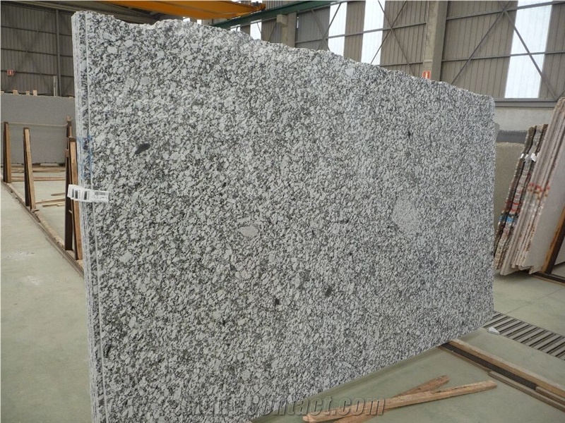Gran Perla Granite Blocks