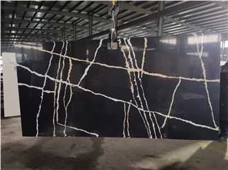 Calacatta VS620 Quartz Slabs