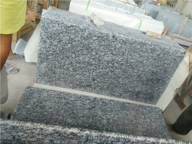 G037 Granite Seawave Grey Granite Slabs