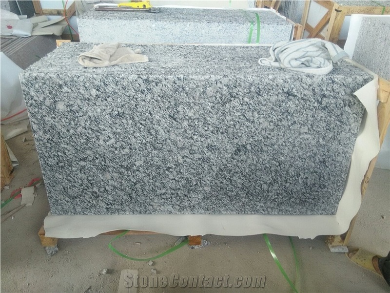 G037 Granite Seawave Grey Granite Slabs