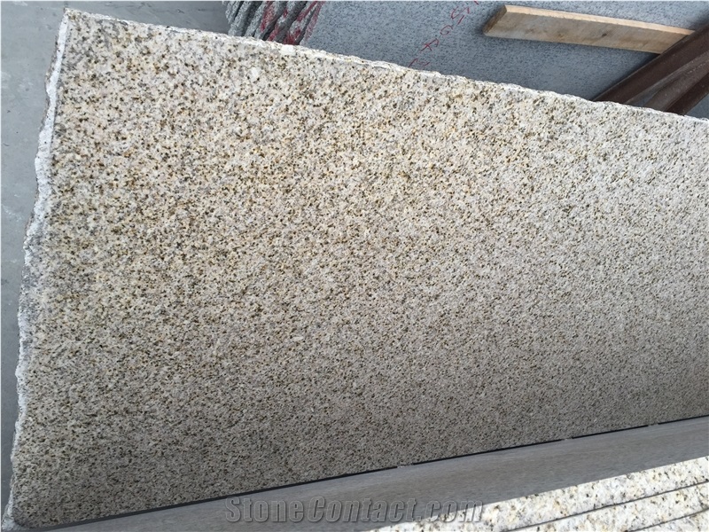 G682 Chinese Yellow Granite Slabs