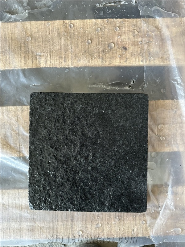Black Basalt Cobble Large Ashlar Flamed