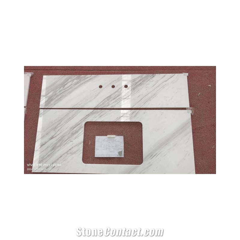 Volakas White Master Bathroom Top Bath Top
