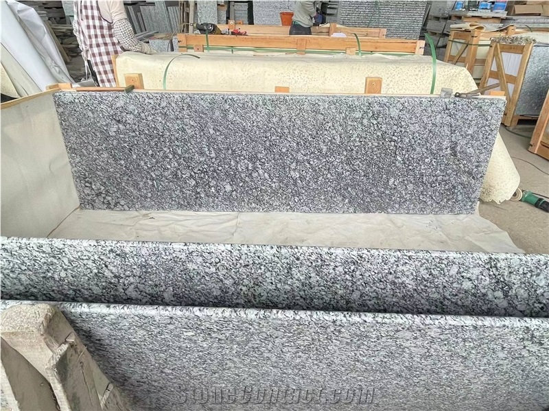 China Wave White Granite Kitchen Countertops