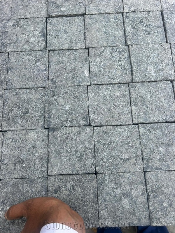 R Black Granite Cobbles