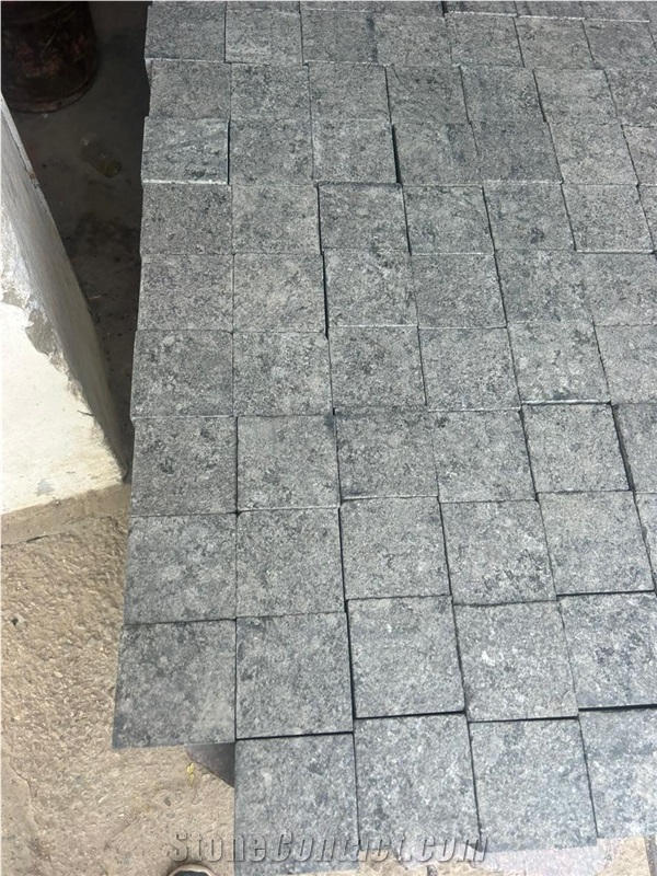 R Black Granite Cobbles