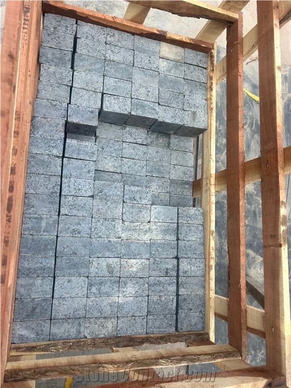 R Black Granite Cobbles