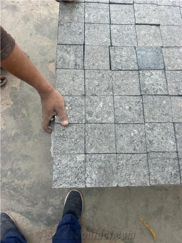 R Black Granite Cobbles